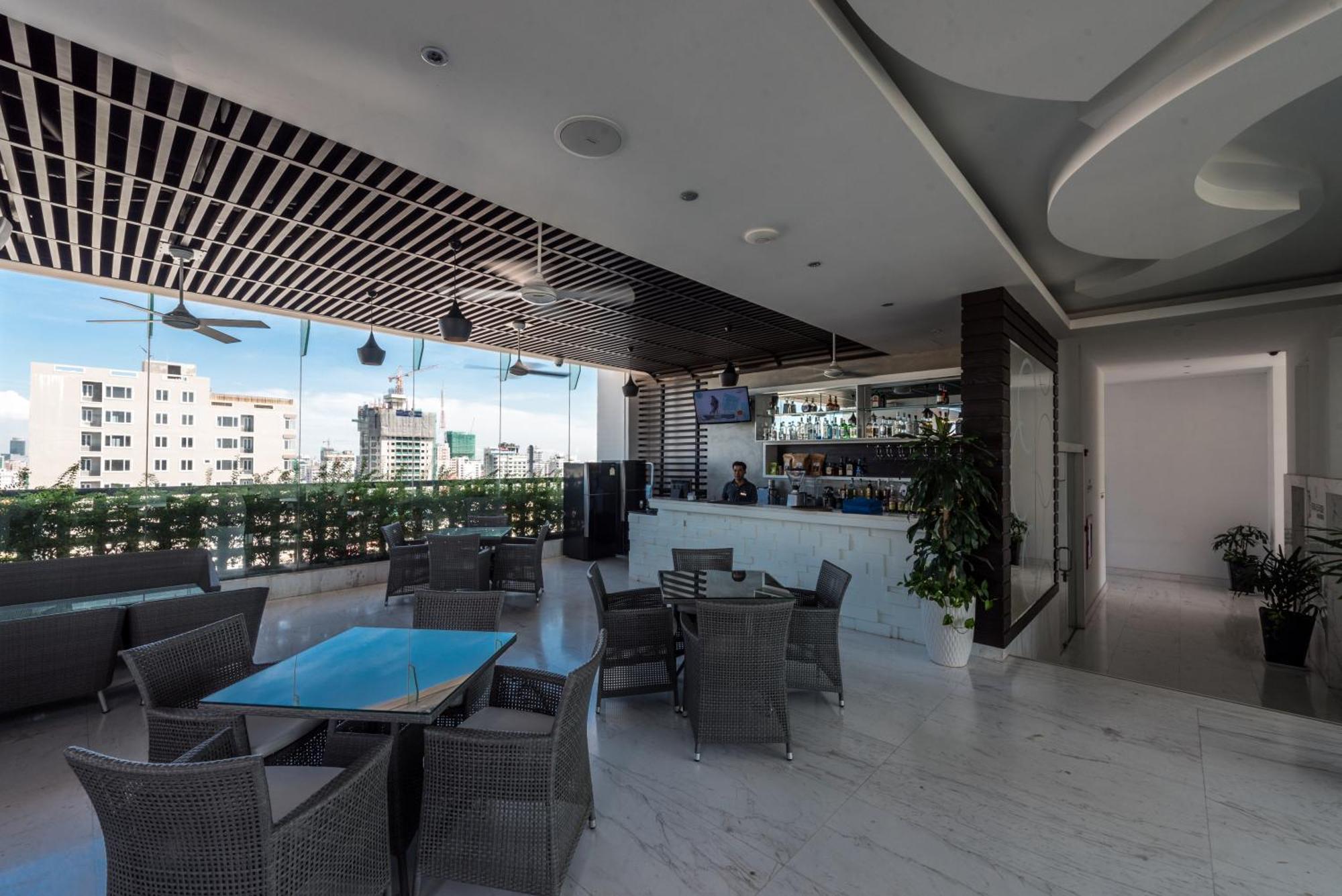 Naki Suites @ Silvertown Phnom Penh Zewnętrze zdjęcie