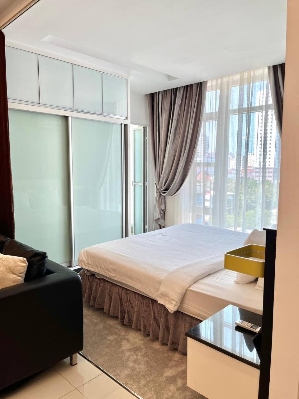 Naki Suites @ Silvertown Phnom Penh Zewnętrze zdjęcie
